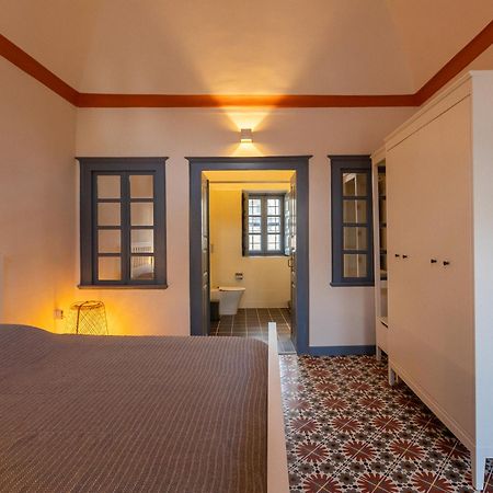 St.Mammas Traditional Apartment Mesaria Buitenkant foto