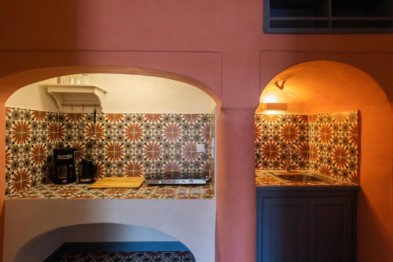 St.Mammas Traditional Apartment Mesaria Buitenkant foto