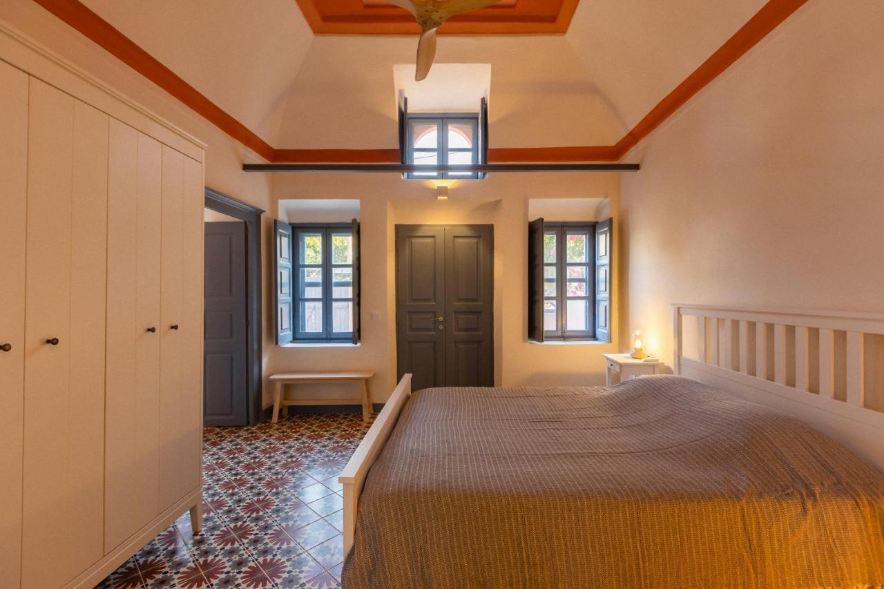 St.Mammas Traditional Apartment Mesaria Buitenkant foto
