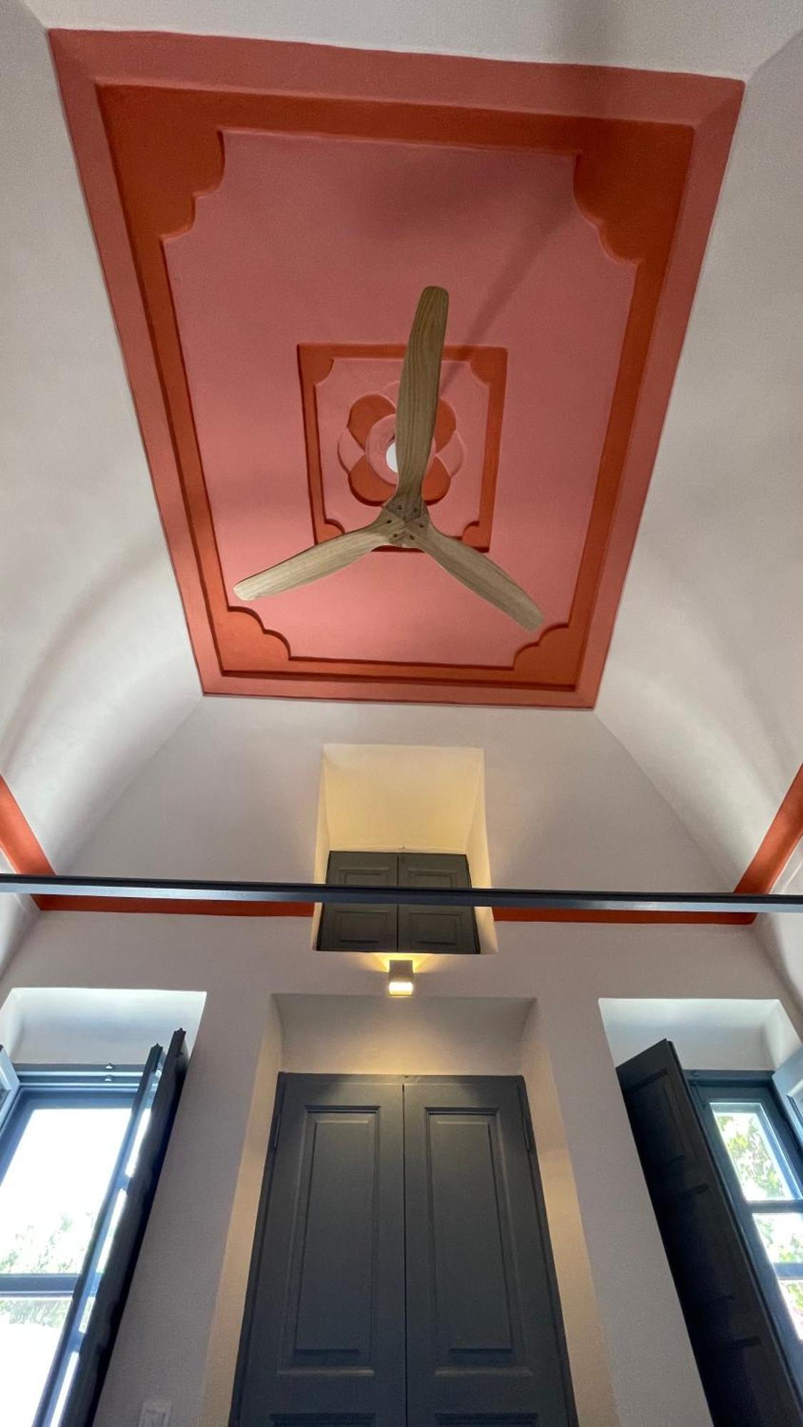 St.Mammas Traditional Apartment Mesaria Buitenkant foto